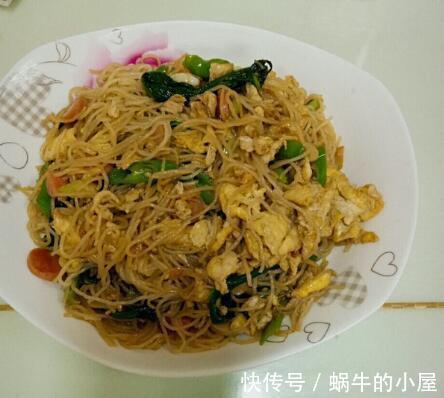 泡“米粉”时,用热水还是冷水?用错了“水”,米粉一炒就碎