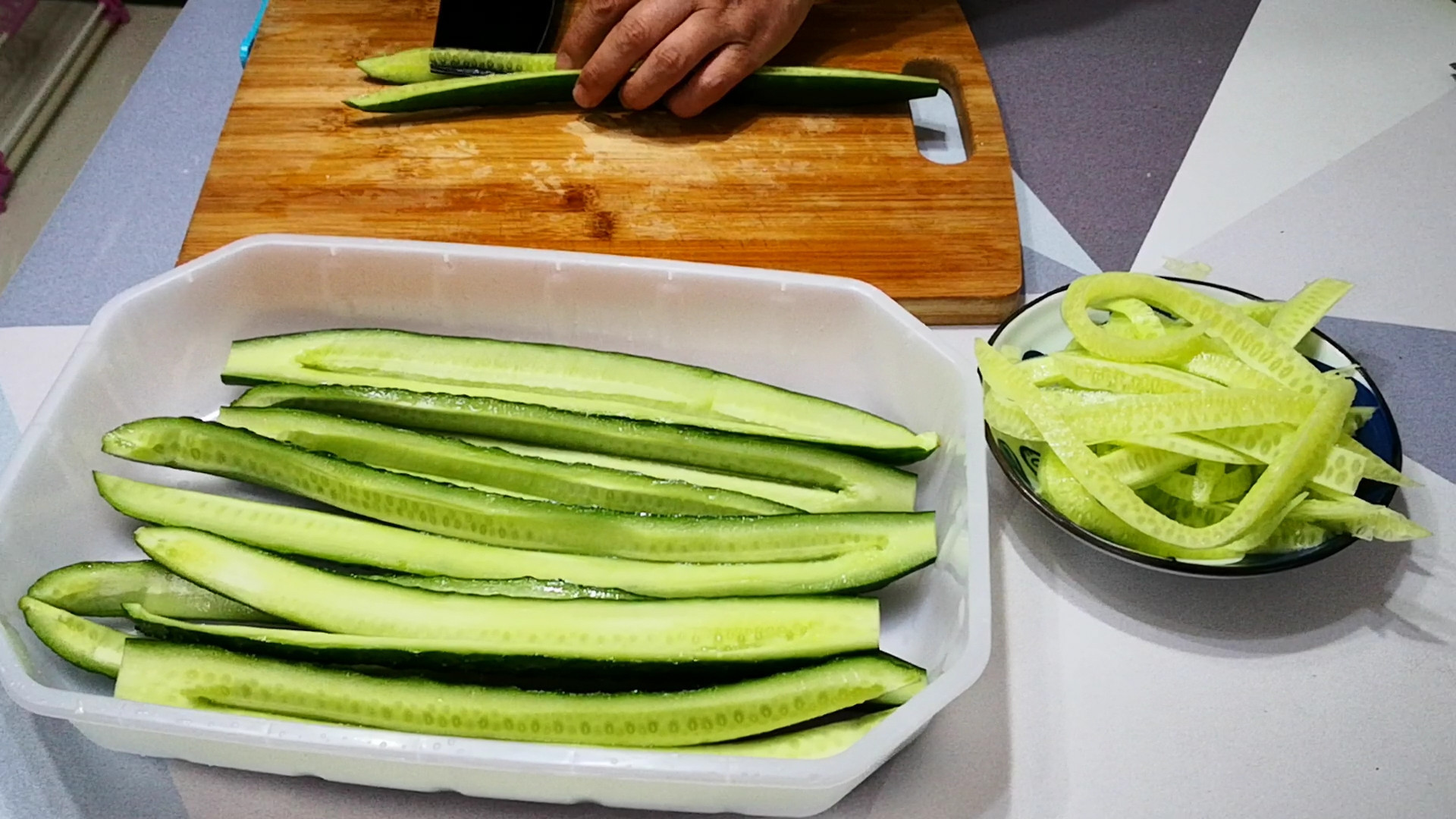 晾晒|私藏30年腌黄瓜的经验和秘方，清新爽口，3个小时就能吃，真香啊