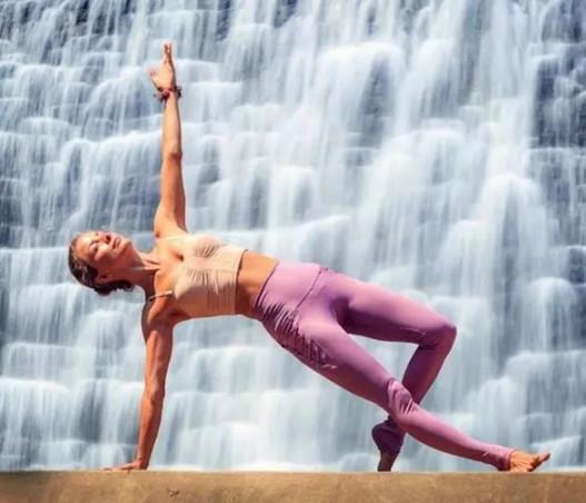 屈臂|真正融入心灵的瑜伽,亲近自然,释放压力,放飞身心发掘真正快乐