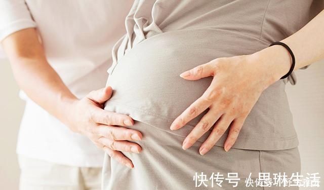 孕妇|生下双胞胎后,产妇却大喊“等一下”,医生检查后,发现意外惊喜