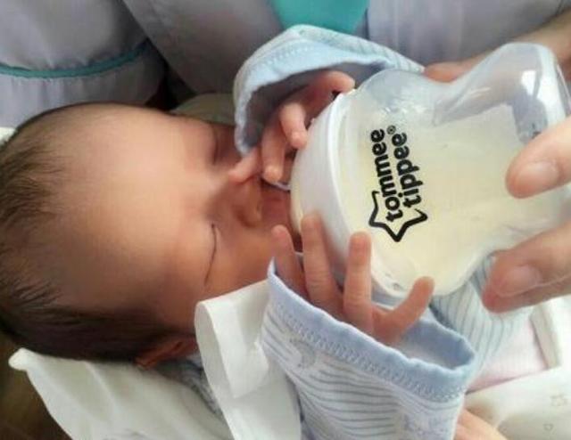 小宝宝|护理一岁内宝宝,你要坚持做到“三不要”,都是为了宝宝发育好