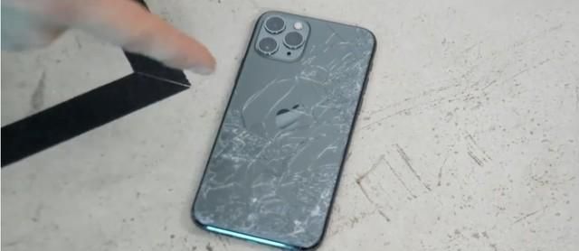 测试|iPhone 12系列首摔测试 3米高度跌落屏幕不碎