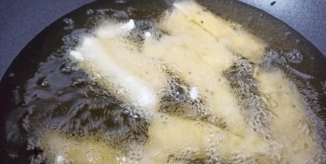 好吃|家中有糯米粉的试下这做法，外酥里糯，营养又解馋，比面包好吃！