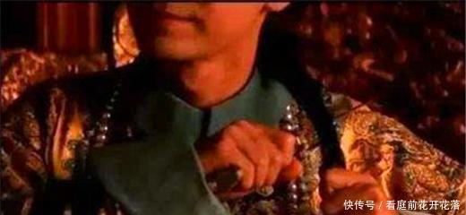 溥仪|末代皇帝溥仪的长辫子去哪了现在每天都有上万人参观！