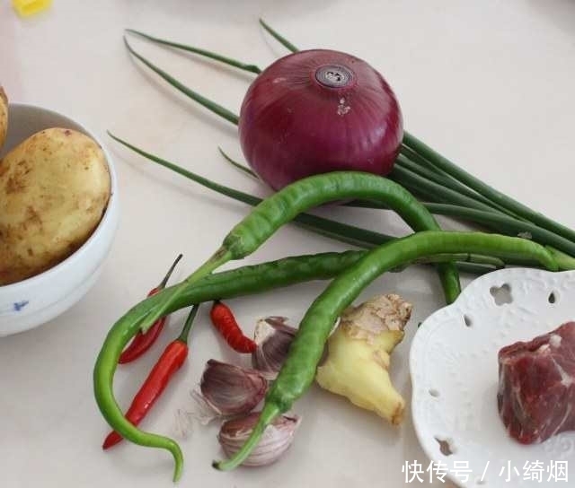 干锅土豆片,香辣过瘾,做法简单,好吃到放不下筷子