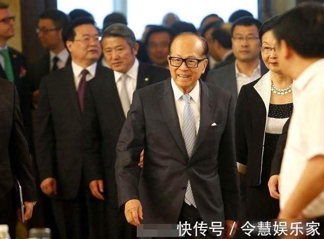 李嘉诚|任正非管他叫大哥,华为落难他拿200亿,李嘉诚,一个被骂的英雄
