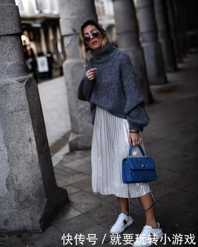 好看|毛衣买“大一号”才好看,优雅慵懒一把抓,搭配裙子超有高级感