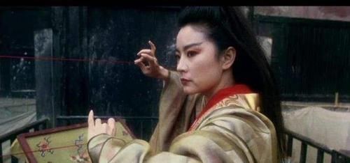 秘籍!同样是自宫,为何岳、林两人不及东方不败?金庸:差了关键一步