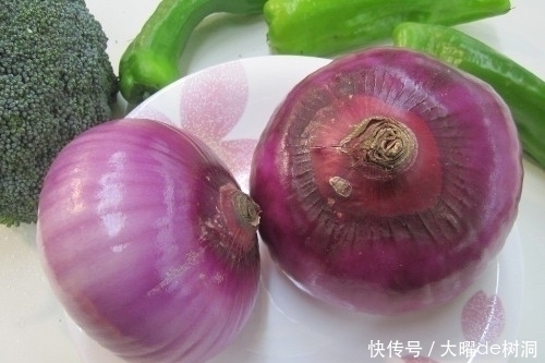 吃法|洋葱和它是天生的“死对头”,专家提醒不能一起食用,早知早受益