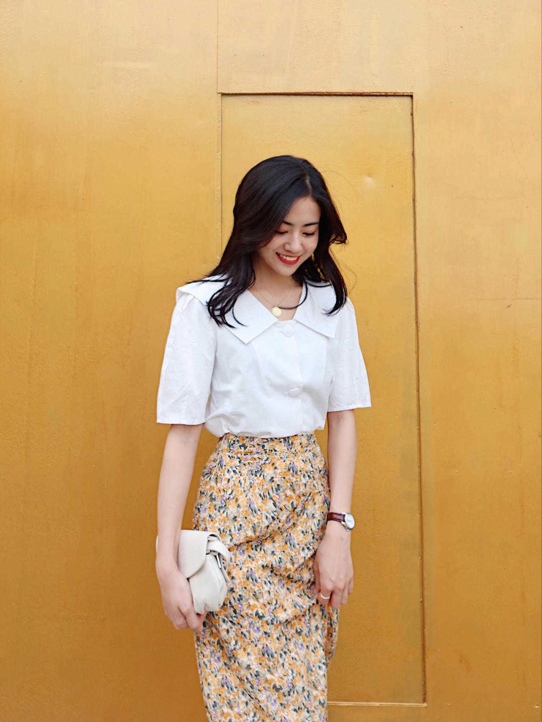 秋天|今年秋天怎么穿?T恤搭配半身裙清新温柔,百搭日常不挑人