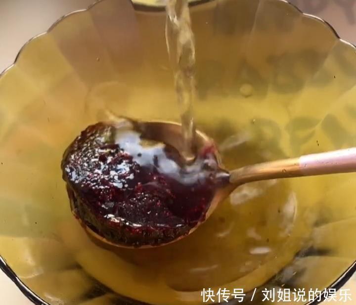 做一道漂亮小吃,口感奶香浓郁,比馒头简单,挑食的孩子也爱吃