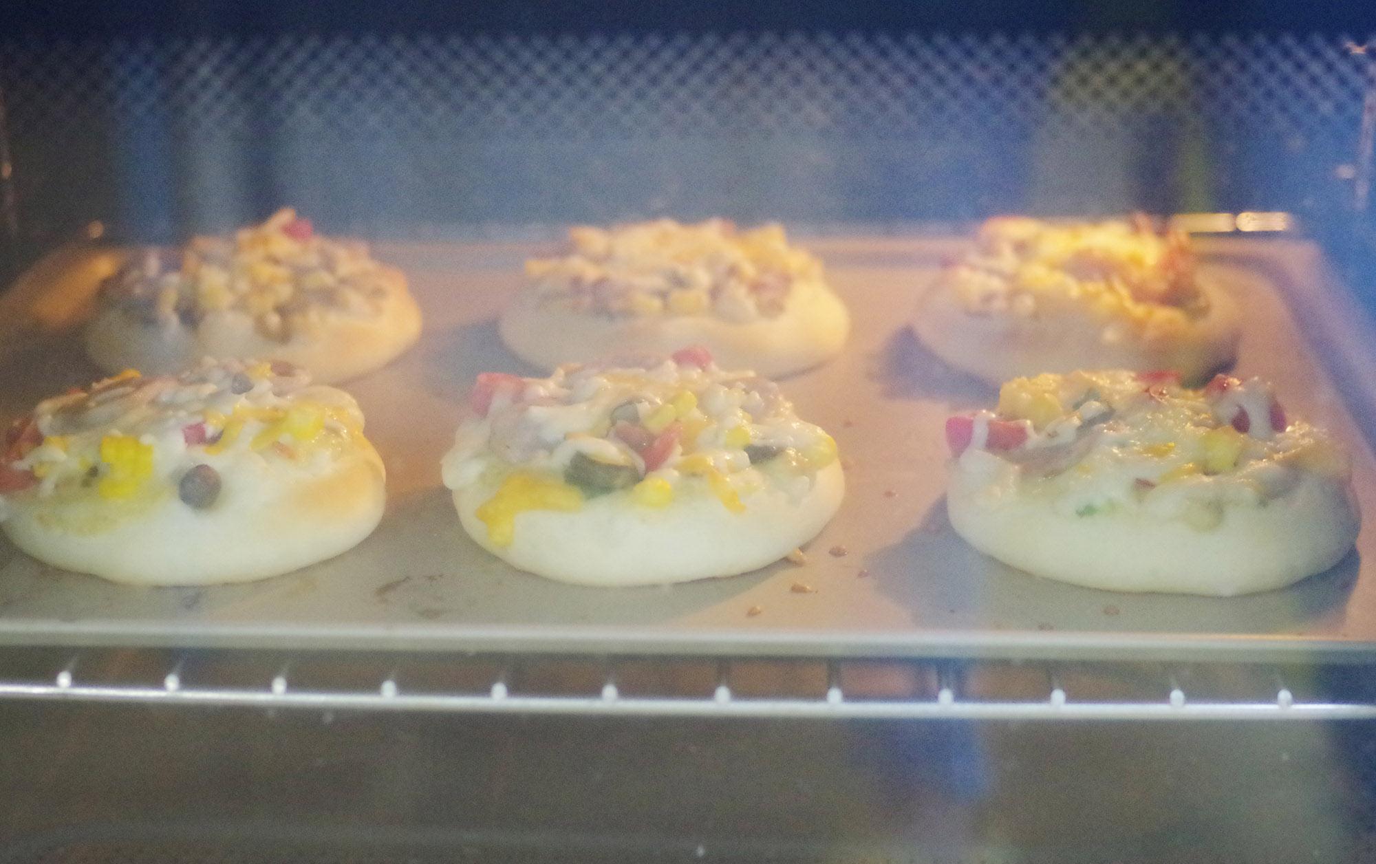披萨|青瓜迷你披萨，适合上班族的美食，香酥美味