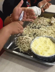 |搞笑GIF:在驾校这样练车 我就不信你练不好