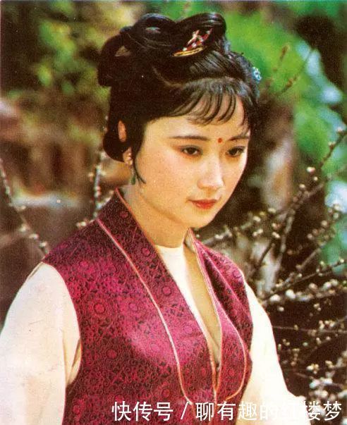 换上|《红楼梦》中香菱换上了袭人的裙子,有什么深意吗?