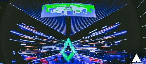 酷boy刘宇私下秀绝活，看清手中的道具，网友：刘老根舞台欢迎你