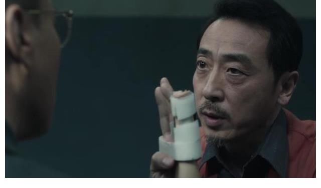 吴越|收视率破2！《扫黑风暴》3个配角表现优秀，孙红雷1人撑起全剧