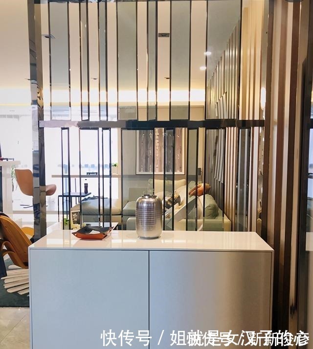 百叶窗|玄关鞋柜这么装，好看大气实用性能强，这几款案例值得参考借鉴！