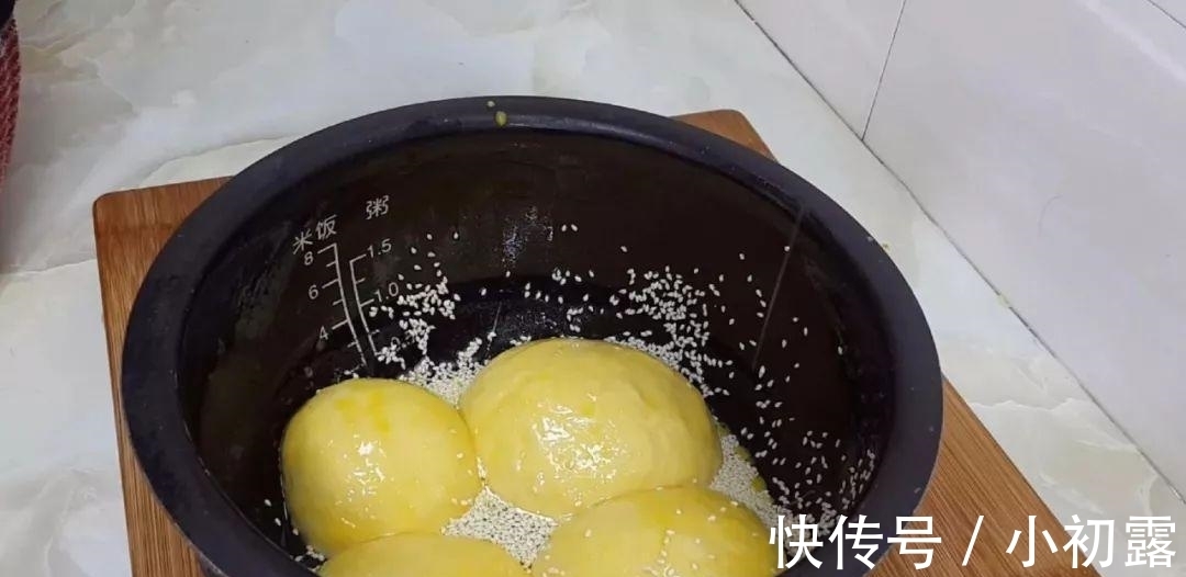 黄油|面粉这样做才好吃, 不用烤箱, 不用黄油, 也能做出拉丝面包, 超香