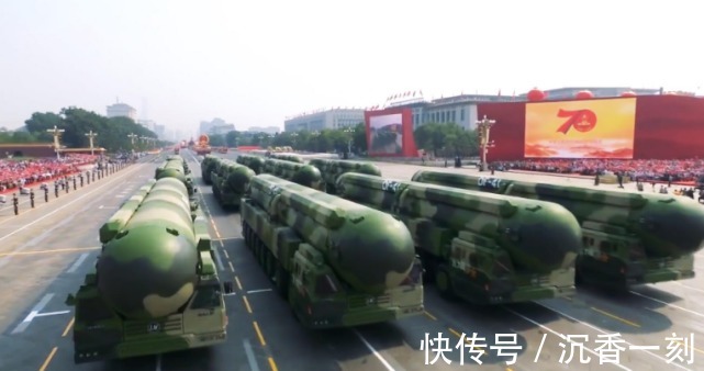 中国这两次大阅兵很厉害,一次震撼亚洲,