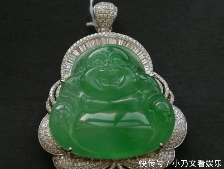 顶级翡翠可遇而不可求,学会这三招,肉眼就能鉴真假