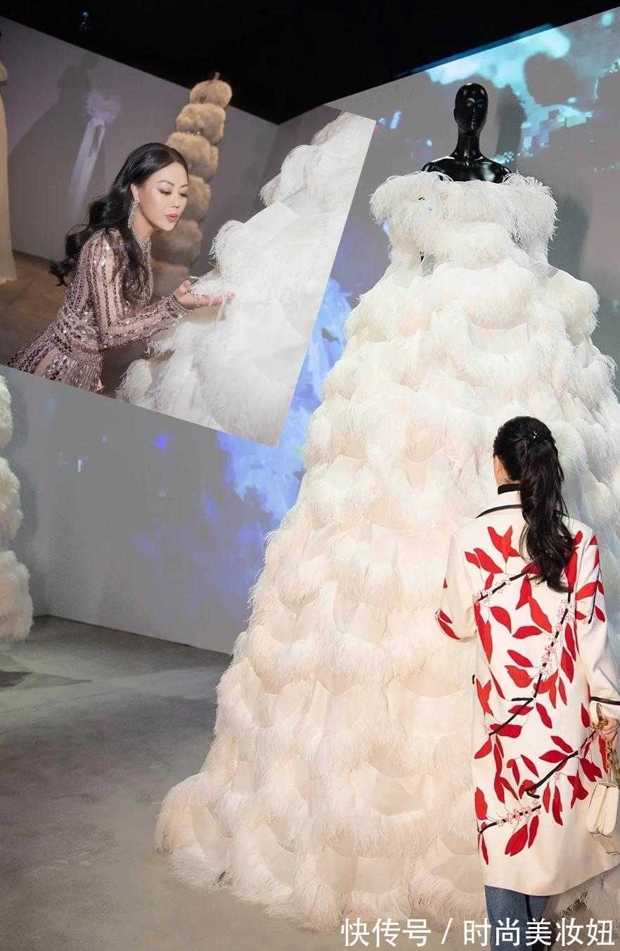 穿搭|章小蕙真是“人间尤物”,穿裸色亮片连衣裙,3D身材太完美