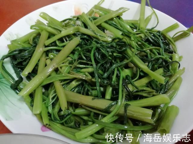 每月给婆婆5千元伙食费，每顿就做3个菜，把省出来的钱存给小叔