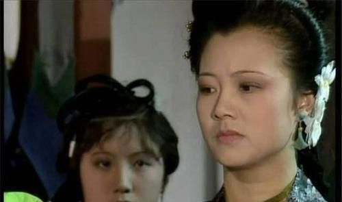 不该|秦可卿的葬礼上,贾珍手里拿了一件不该拿的东西,尤氏太丢脸了