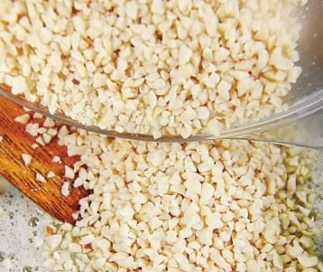 简单|孩子们爱吃的小零食,香甜酥脆,食材简单,买袋白糖就能做