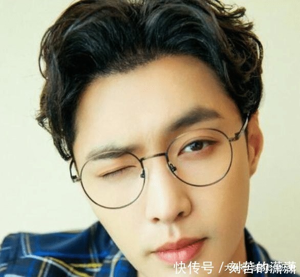 瓜子形 什么样的脸型,该怎么佩戴眼镜,戴什么样的眼镜才会让自己有魅力