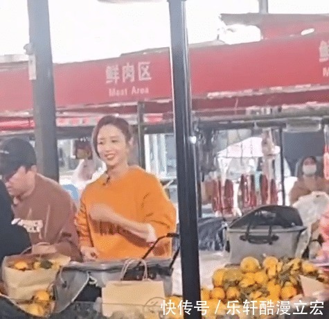 佟丽娅黄渤陈赫等菜市场录节目,丫丫化身“水果西施”真人超美