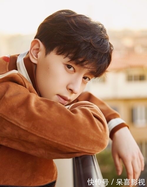 觀眾|演員鄧倫沉浸式的表演,得到了觀眾的一致認可