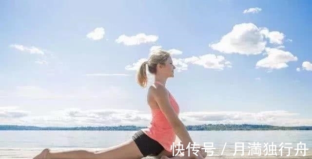 筋缩|每天睡前拉伸5分钟等于熟睡两小时,一觉醒来毛孔皱纹都没了