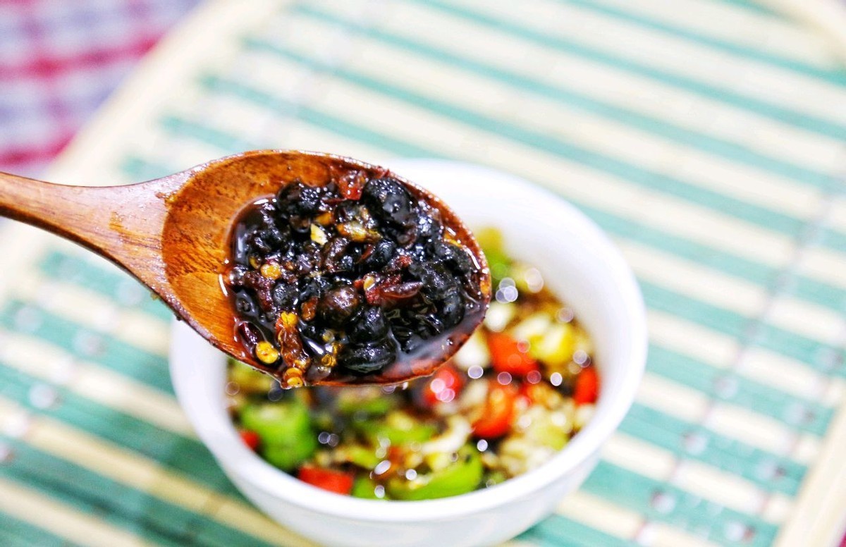 金针菇次吃法,大人孩子都爱吃,烤一烤就出锅,香气四溢