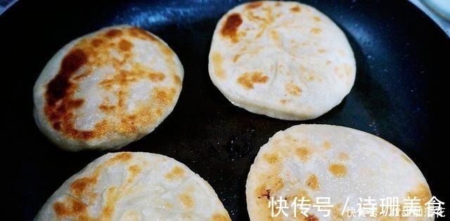 馅饼|今天用萝卜来做个馅饼,外酥里嫩,鲜嫩多汁,一顿能吃4个