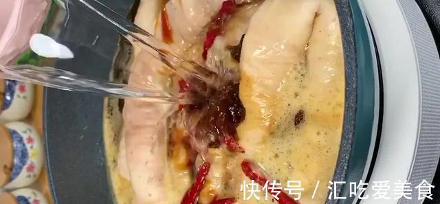 卤大肠时，多加1个步骤，外酥里嫩香辣入味，想想都会流口水