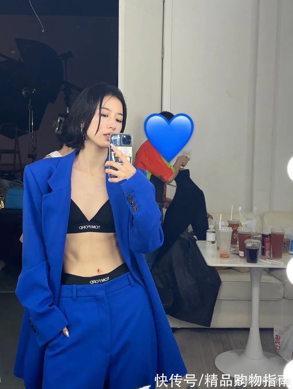 c港风复兴，大女主必须有一对大垫肩