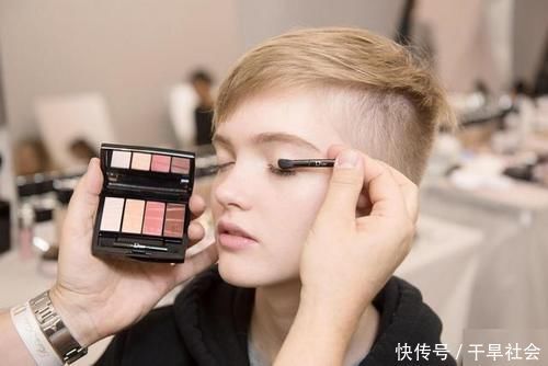 竞选|生个儿子,遇到这三种父母,容易消耗孩子的“阳刚之气”