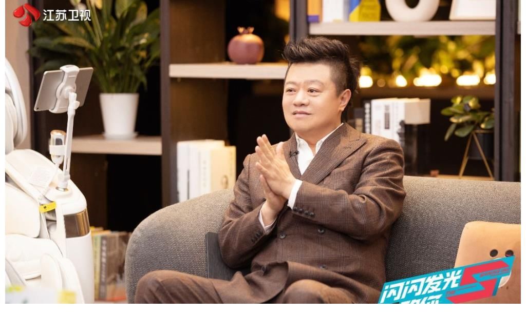 《闪闪发光的你》惊现“易式拷问” 易立竞“借口”称是“角色需要”