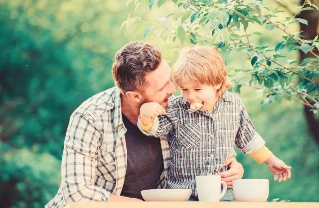 终身|父母的有效期只有10年:教育一旦过期,就会成为孩子终身的遗憾