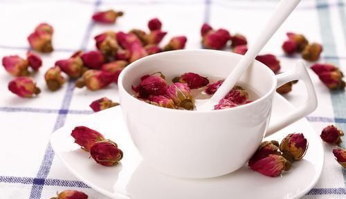 玫瑰花茶|长期失眠,身体受不了?多吃5种食物,养心安神,失眠不来扰