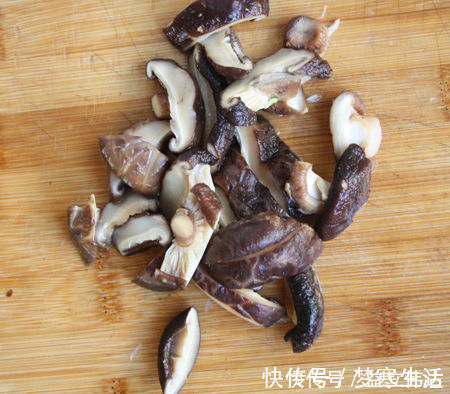 年纪|上了年纪之后,建议女性多吃这菜,营养不比牛奶差,常吃身体棒