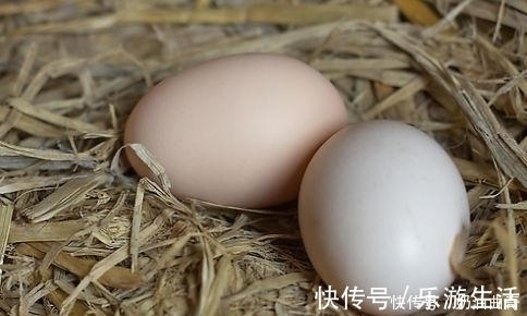 忠告炒鸡蛋不能放此物,吃了就是没病找病,现在知道还不晚