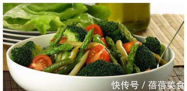 便秘|口臭、胃酸、便秘多是胃火惹的祸,中医教你四招“灭火”