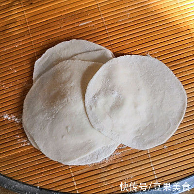 蒸饺～中午刚做完，晚上又想吃了