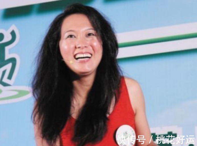 王军霞|“东方神鹿”王军霞近况，三个孩子三个爹，如今生活十分幸福！