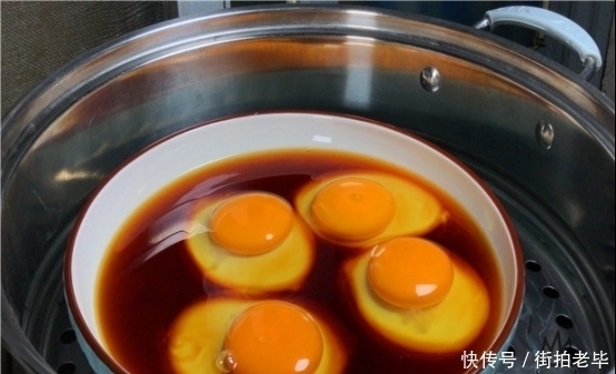 爱吃鸡蛋要收藏,试试这种新吃法,营养又解馋,刚出锅就流口水了