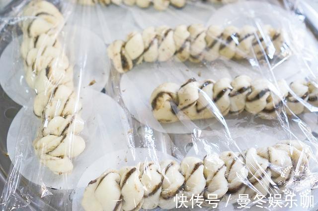 自发粉|又香又甜的花卷，松软好吃，发酵一次就做好，网友：想吃