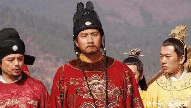 不停|别的皇帝都忙着削藩，而朱元璋却不停地在封王，为何他不怕造反？