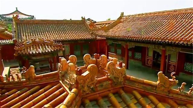 水管#为何故宫的养心殿一直潮湿阴冷专家挖开地砖后,感到背后发凉