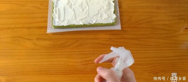 一起来做抹茶蛋糕卷吧，漂亮毛巾面，一卷就成功